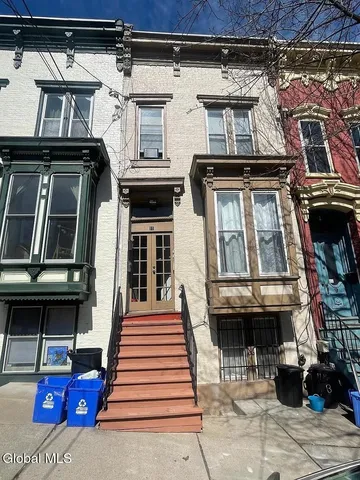 $1,100 | 11 Myrtle Avenue, Unit BSMT, Albany, NY 12202