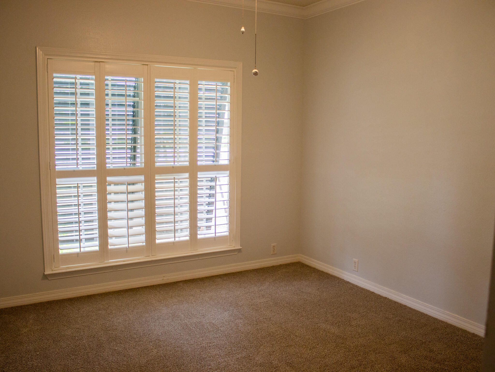 118 Baywind Drive Niceville, FL 32578 - Photo 15 of 27 an empty room with a window