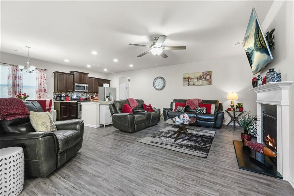 637 Sunflower Drive Canton, GA 30114 - Photo 2 of 53