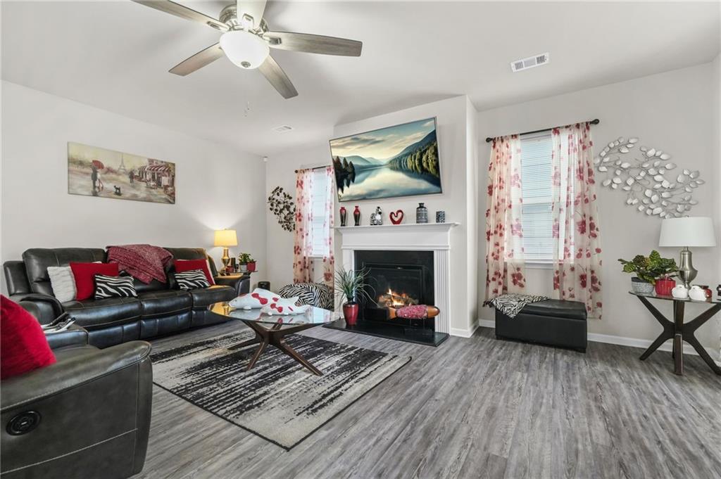 637 Sunflower Drive Canton, GA 30114 - Photo 3 of 53