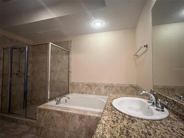 $2,500 | 642 Wells Court, Unit 201, Clearwater, FL 33756