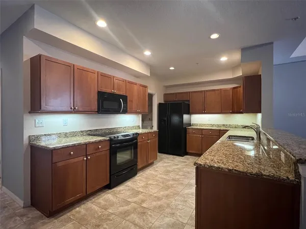 $2,500 | 642 Wells Court, Unit 201, Clearwater, FL 33756