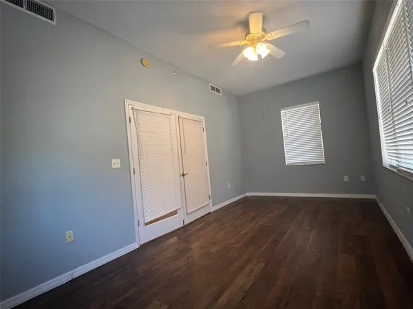 $2,500 | 642 Wells Court, Unit 201, Clearwater, FL 33756