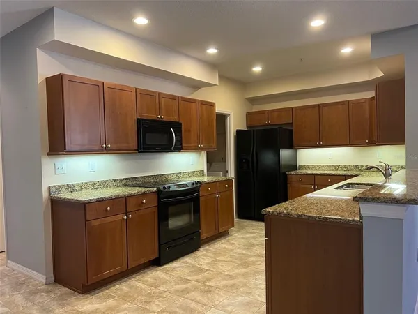 $2,500 | 642 Wells Court, Unit 201, Clearwater, FL 33756