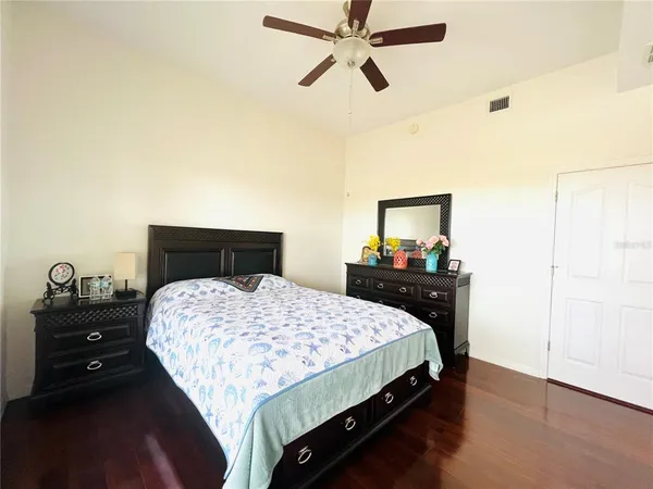 $2,500 | 642 Wells Court, Unit 201, Clearwater, FL 33756