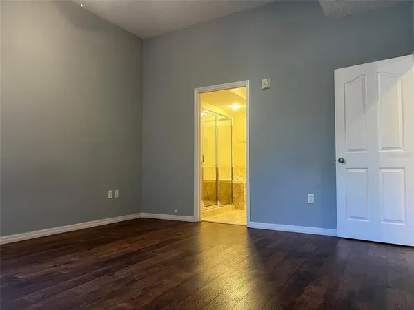 $2,500 | 642 Wells Court, Unit 201, Clearwater, FL 33756