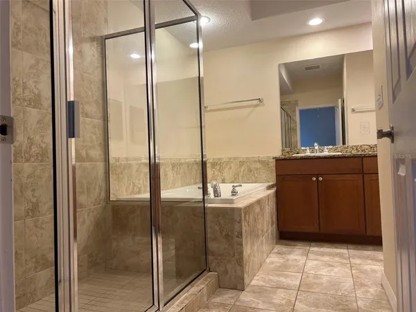 $2,500 | 642 Wells Court, Unit 201, Clearwater, FL 33756