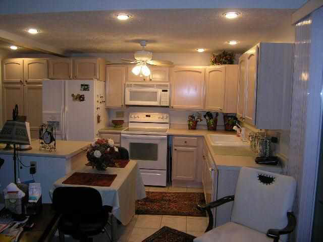 8529 East Black Point Road Syracuse, IN 46567 - Photo 3 of 9 Gallery Image 3
