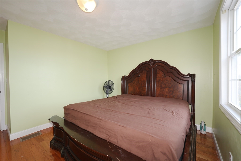 117 Manchester Street, Unit B Lowell, MA 01852 - Photo 3 of 15