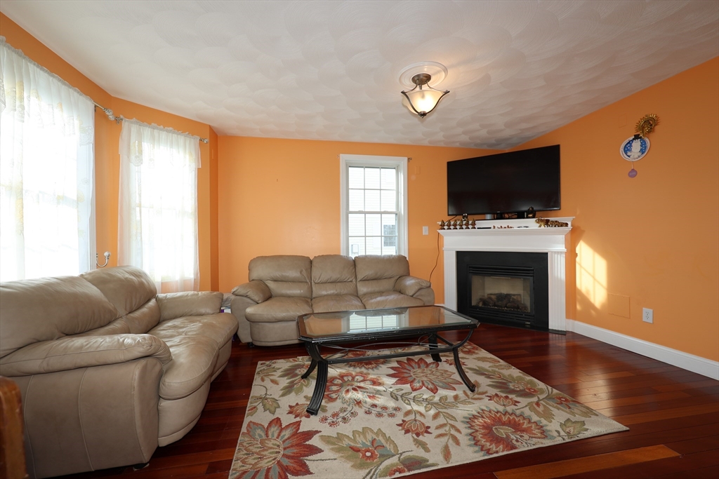 117 Manchester Street, Unit B Lowell, MA 01852 - Photo 8 of 15