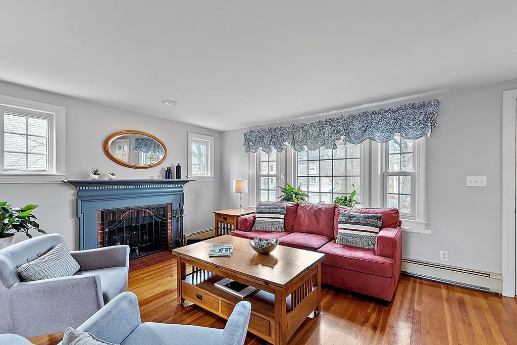 59 Pilgrim Road Concord, MA 01742 - Photo 2 of 21 Gallery Image 2