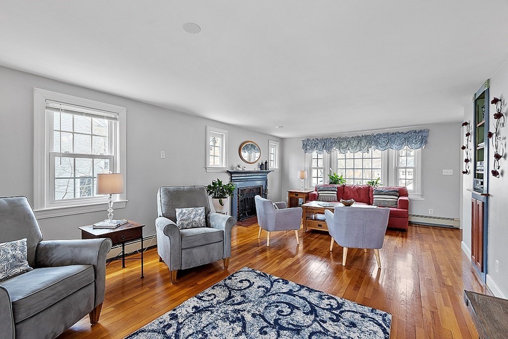 59 Pilgrim Road Concord, MA 01742 - Photo 4 of 21 Gallery Image 4