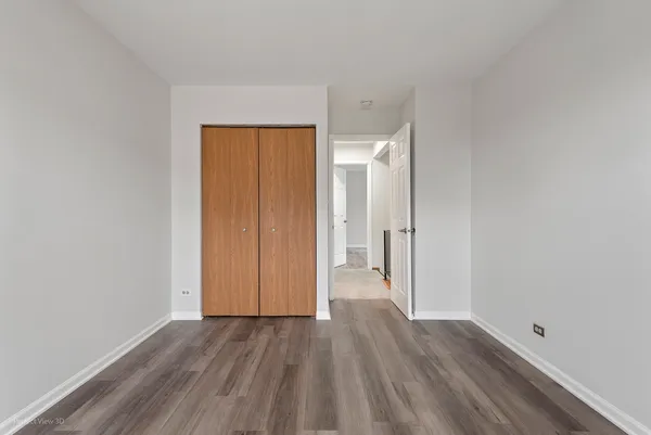 $2,100 | 231 Ivy Court, Unit 231, Streamwood, IL 60107