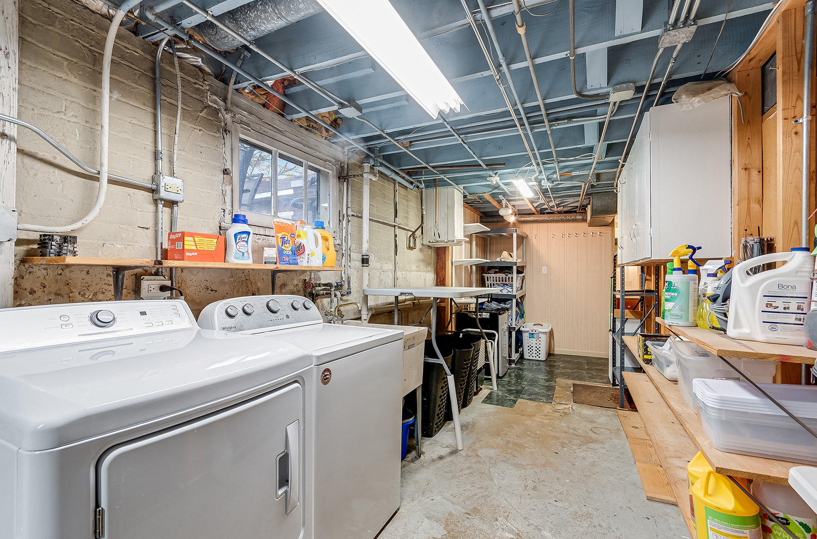 409 Cornelia Street Joliet, IL 60435 - Photo 22 of 27 a utility room with dryer and washer