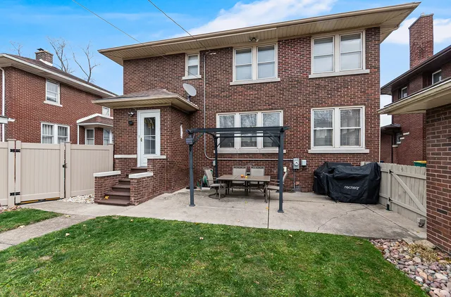 $315,000 | 409 Cornelia Street, Joliet, IL 60435