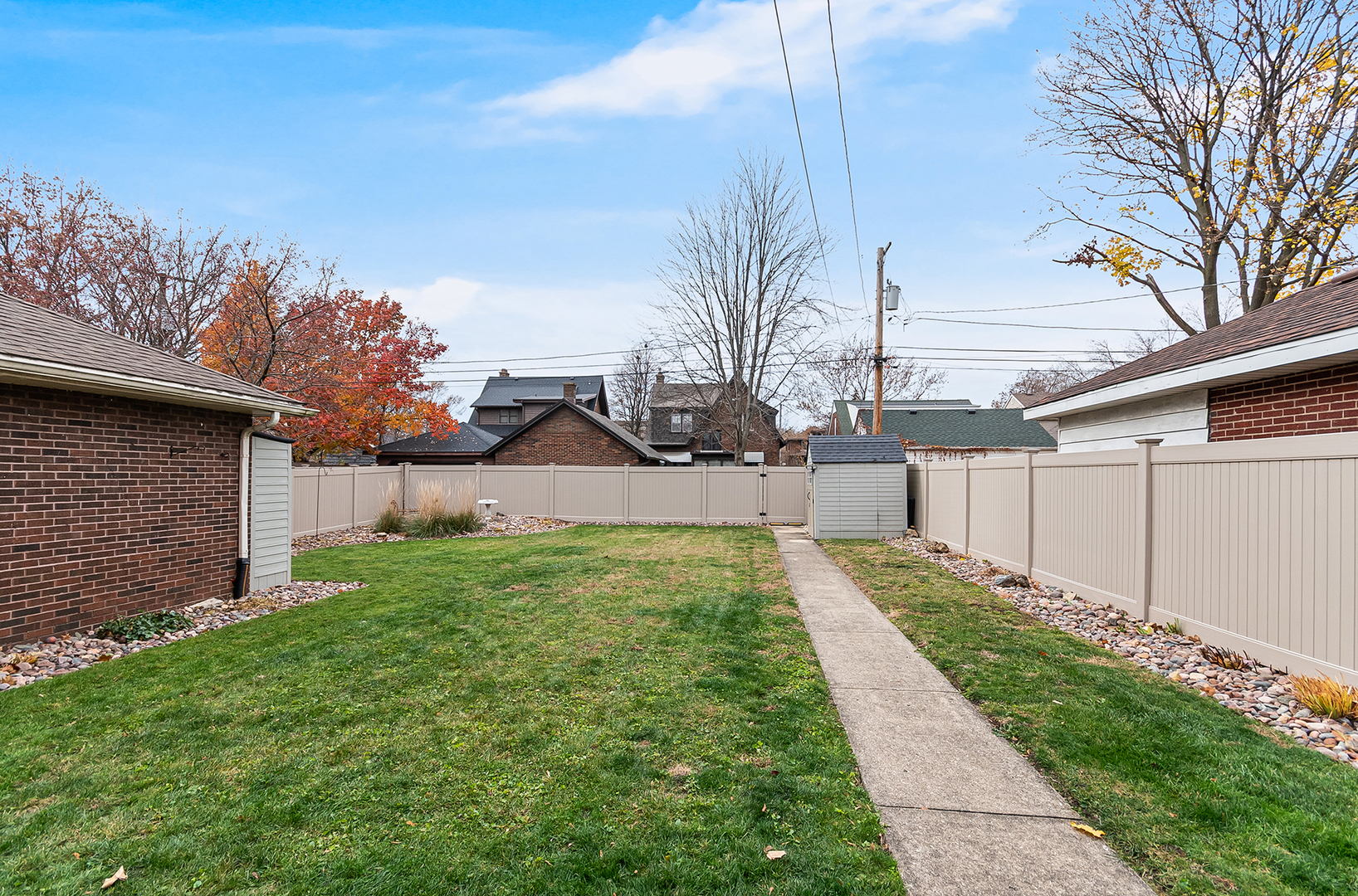 409 Cornelia Street Joliet, IL 60435 - Photo 25 of 27 a view of a backyard of the house