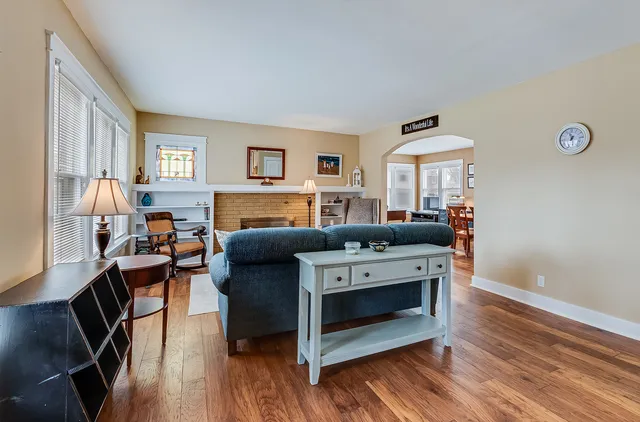 $315,000 | 409 Cornelia Street, Joliet, IL 60435