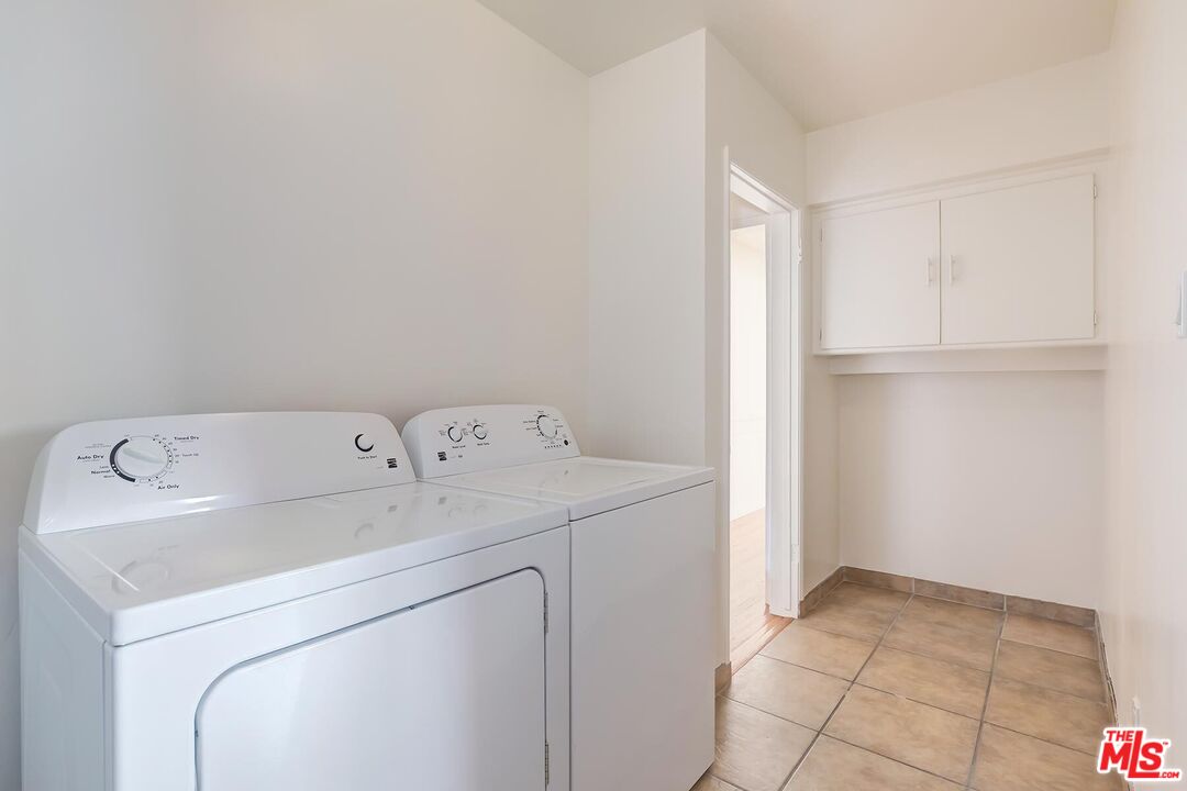 2106 Rockford Road Los Angeles, CA 90039 - Photo 62 of 66 a utility room with dryer and washer