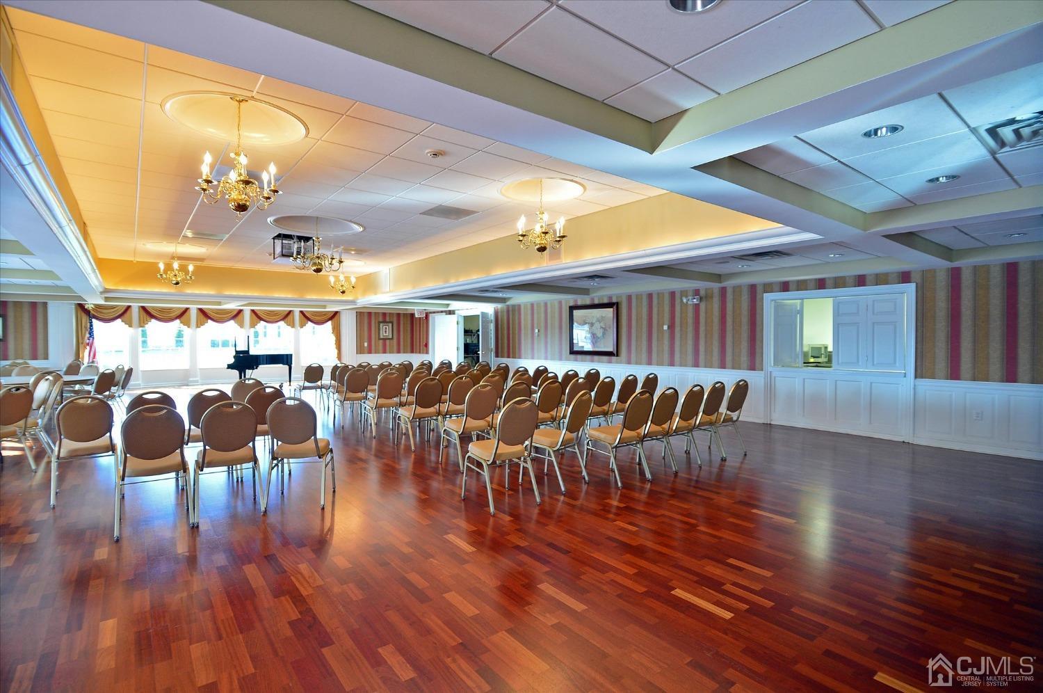 569 Old Nassau Road, Unit O Iselin, NJ 08830 - Photo 24 of 38 a view of a interior of the room
