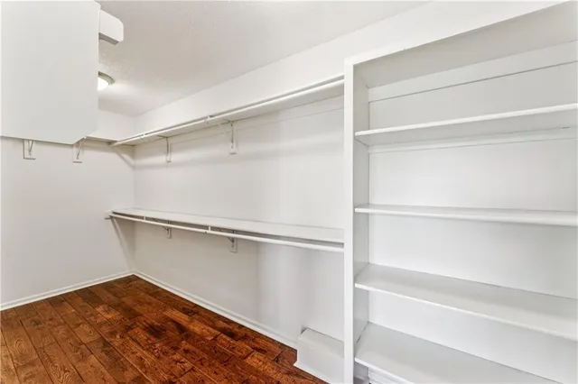 $975,000 | 29215 State Route West, Freeman, MO 64746