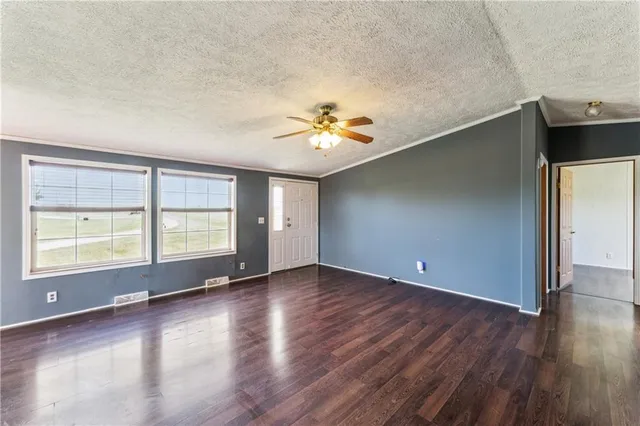 $975,000 | 29215 State Route West, Freeman, MO 64746