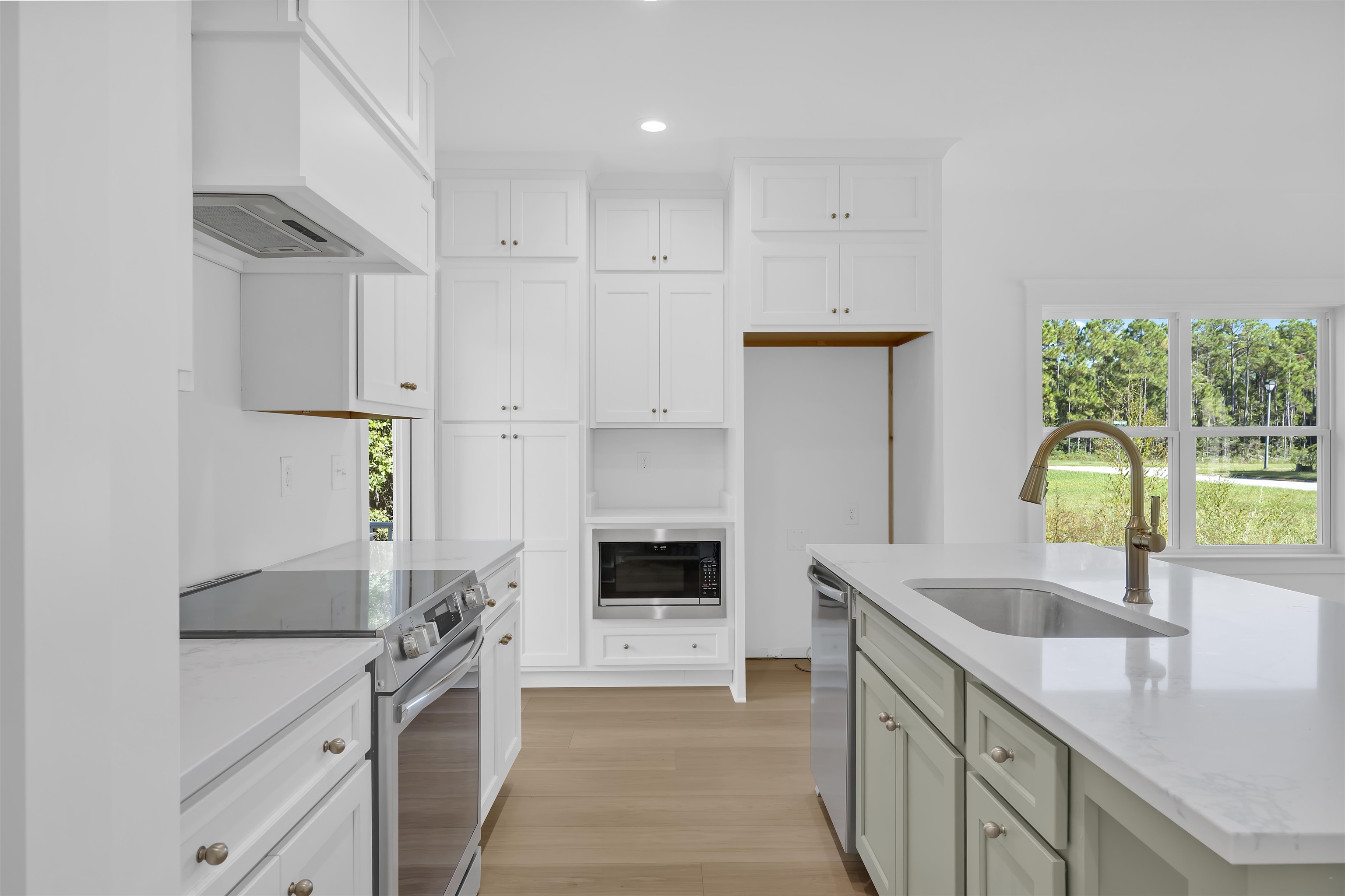 674 Oleander Street Gulf Shores, AL 36542 - Photo 13 of 33 Kitchen