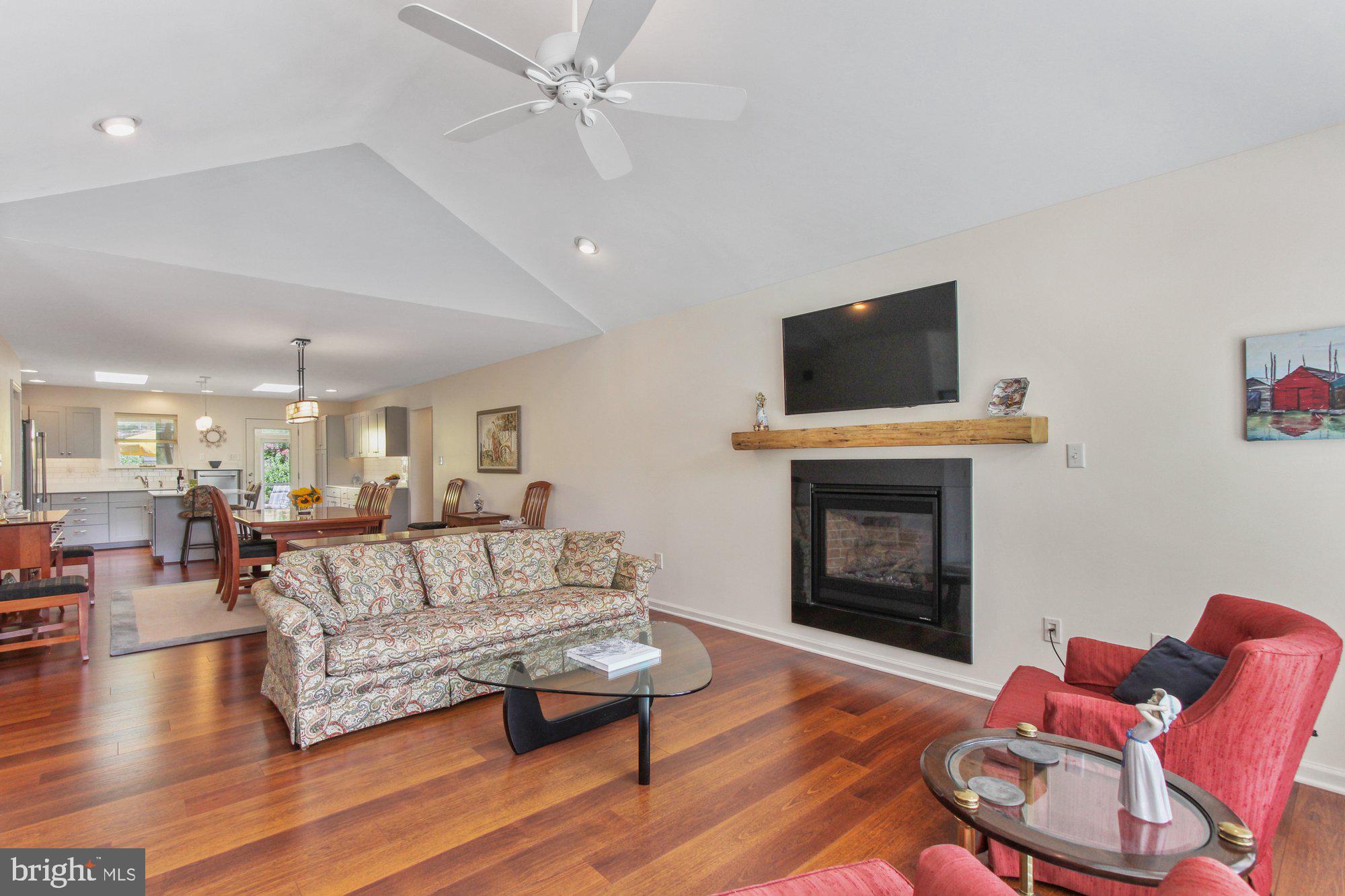 1890 Orwig Road New Freedom, PA 17349 - Photo 8 of 54 Living Room