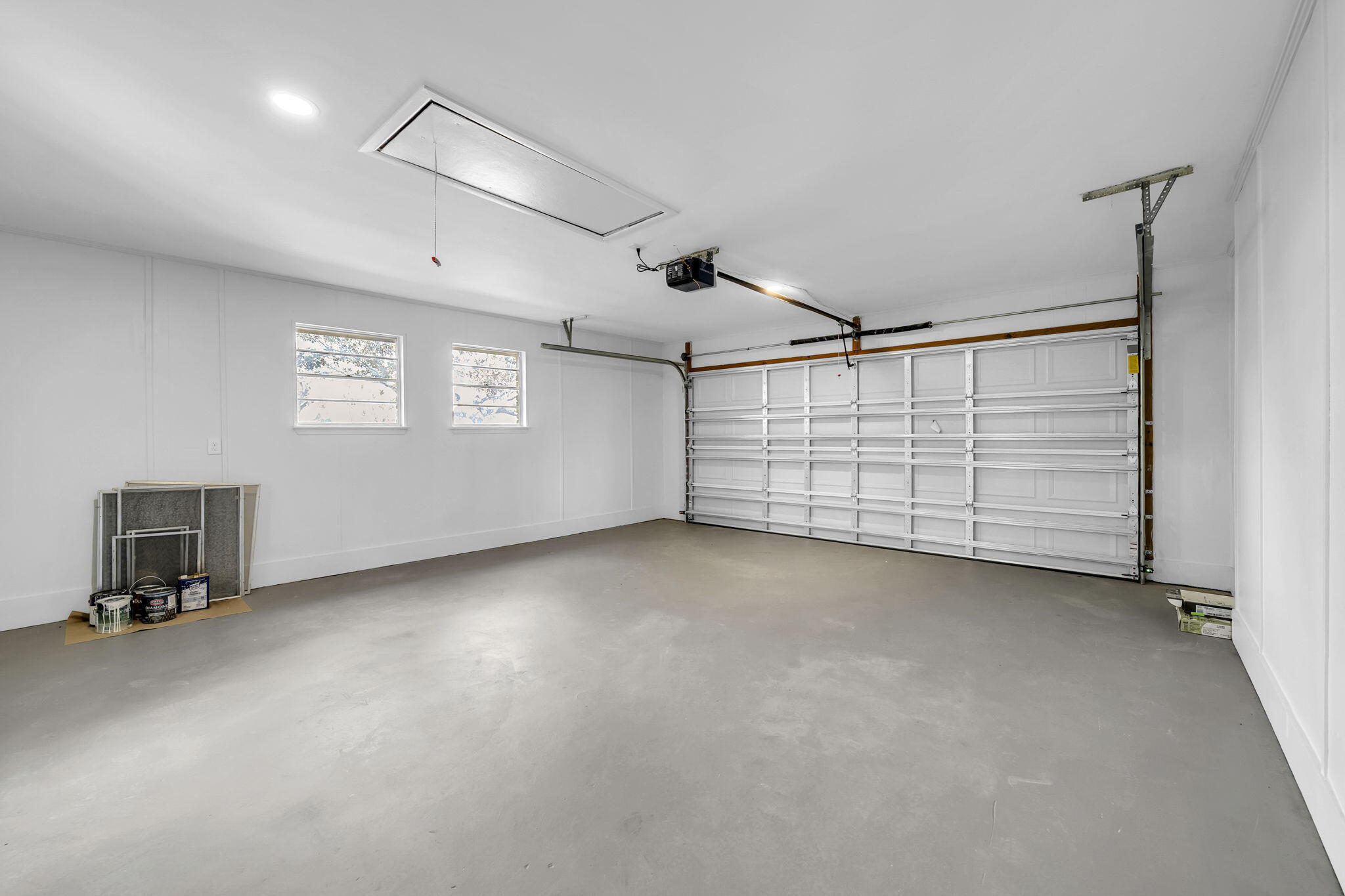 34 Hickory Avenue Shalimar, FL 32579 - Photo 35 of 57 a view of a garage