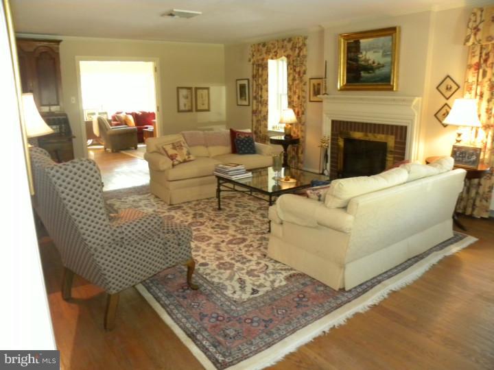 35 Wellesley Road Swarthmore, PA 19081 - Photo 4 of 20 Gallery Image 4