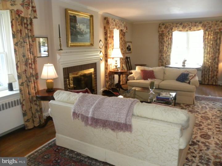 35 Wellesley Road Swarthmore, PA 19081 - Photo 5 of 20 Gallery Image 5