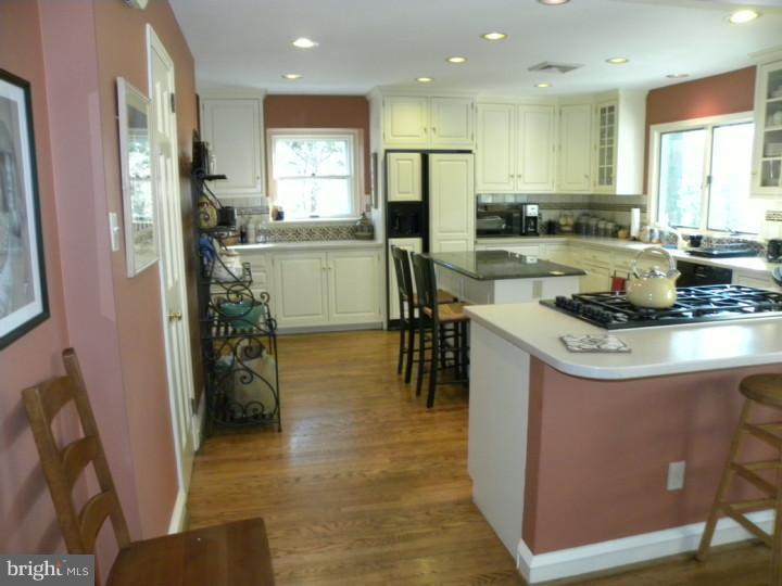 35 Wellesley Road Swarthmore, PA 19081 - Photo 9 of 20 Gallery Image 9