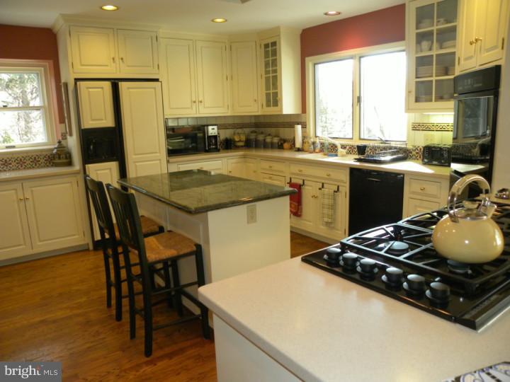 35 Wellesley Road Swarthmore, PA 19081 - Photo 10 of 20 Gallery Image 10