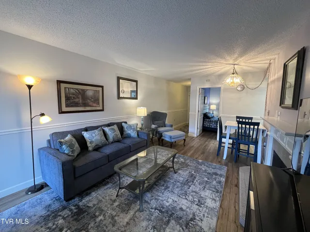 $349,900 | 102 Baskins Creek Bypass, Unit 209, Gatlinburg, TN 37738