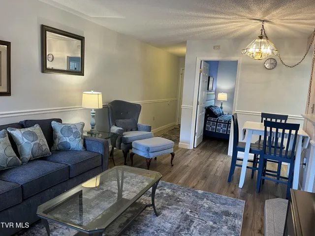 $349,900 | 102 Baskins Creek Bypass, Unit 209, Gatlinburg, TN 37738