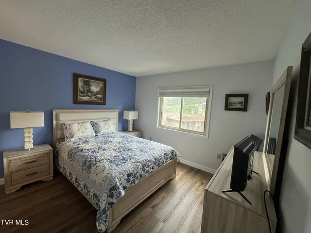 $349,900 | 102 Baskins Creek Bypass, Unit 209, Gatlinburg, TN 37738