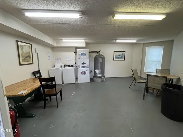 $349,900 | 102 Baskins Creek Bypass, Unit 209, Gatlinburg, TN 37738