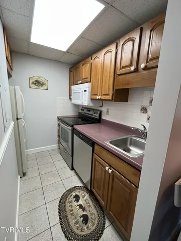 $349,900 | 102 Baskins Creek Bypass, Unit 209, Gatlinburg, TN 37738