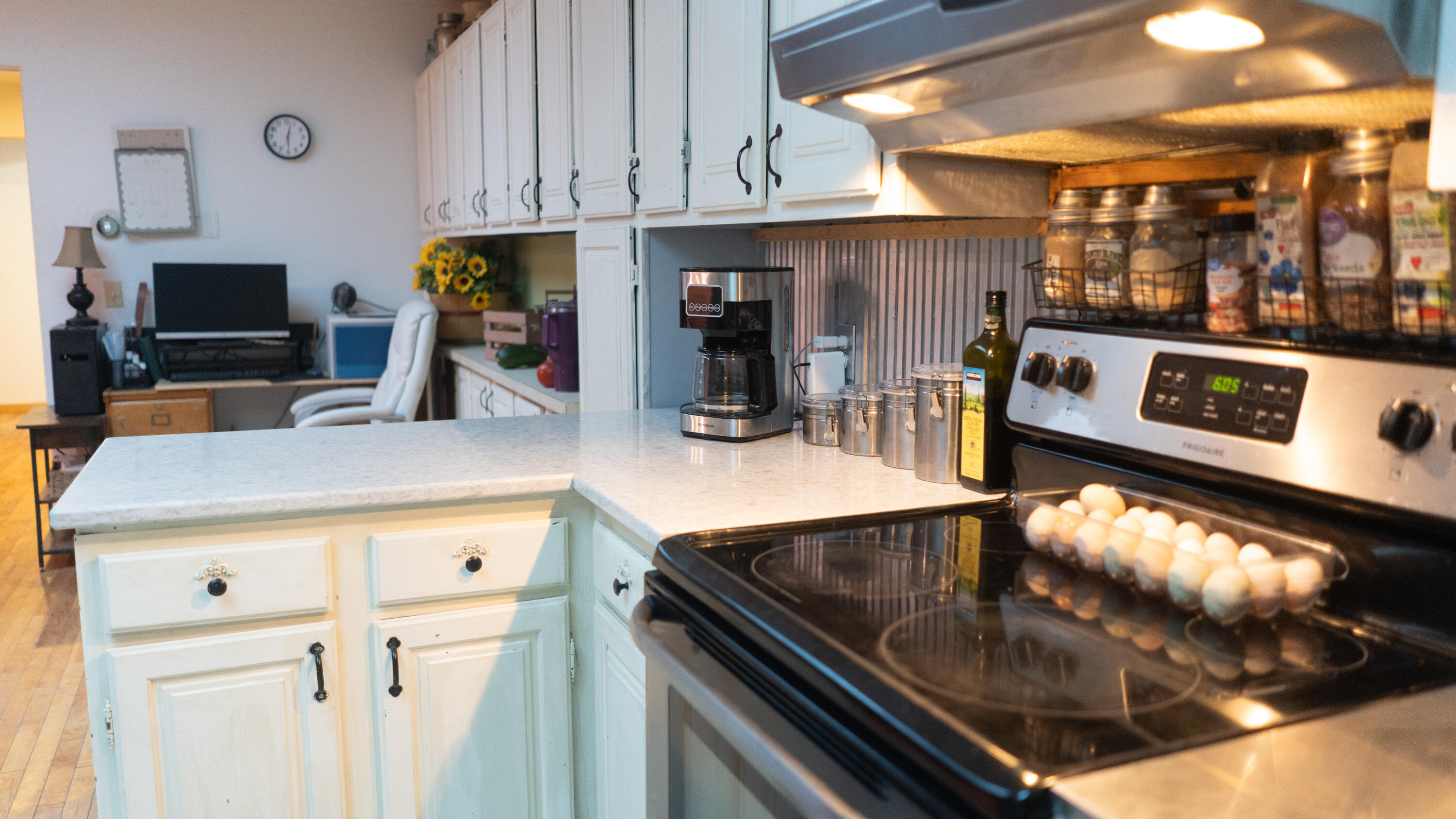26150 Featherstone Road Sturgis, MI 49091 - Photo 10 of 12 ireenakitchen3