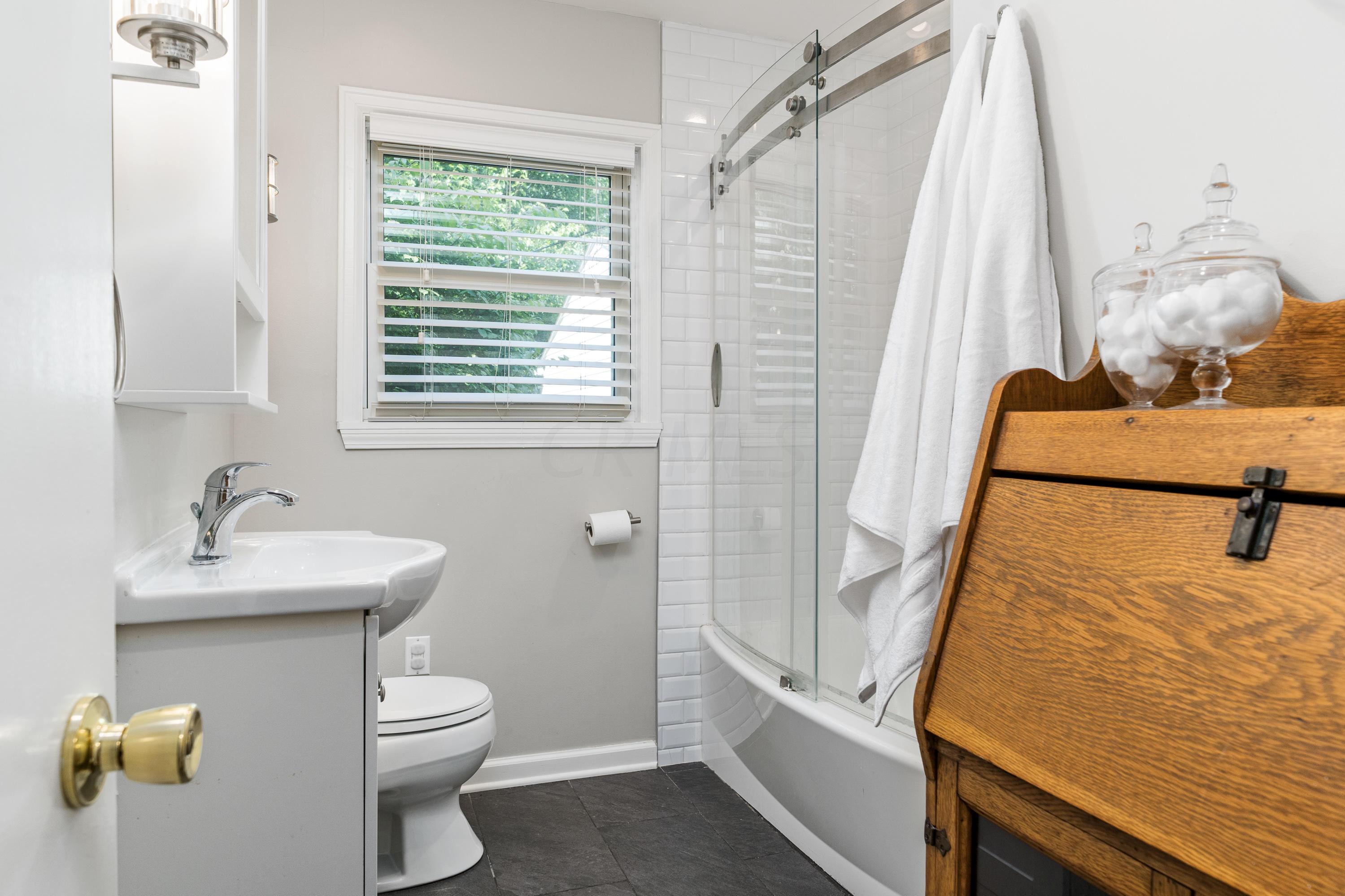 482 Acton Road Columbus, OH 43214 - Photo 17 of 30 Gallery Image 17