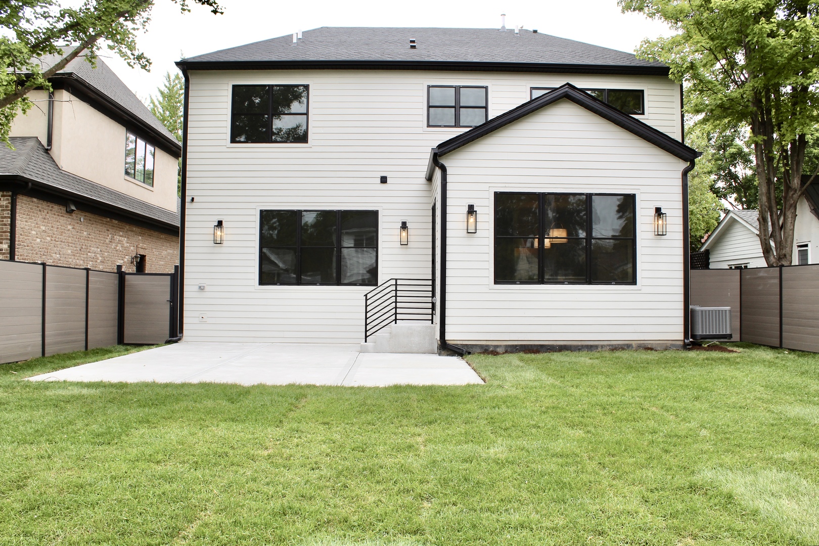 120 Walnut Street Elmhurst, IL 60126 - Photo 3 of 19