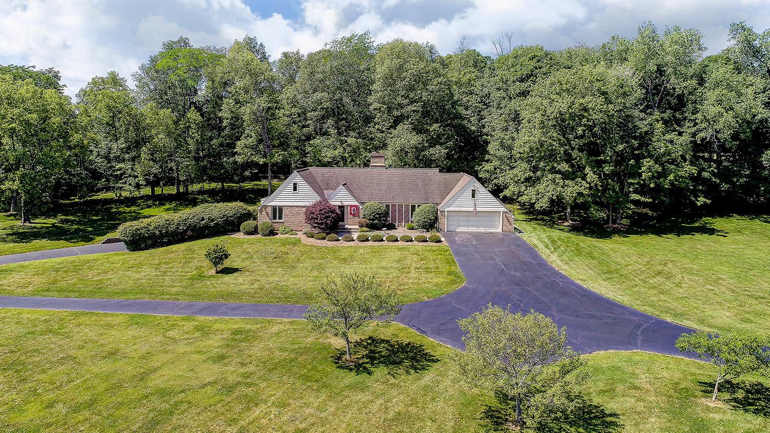 1233 Carriage Road Powell, OH 43065 - Photo 1 of 50 Gallery Image 1