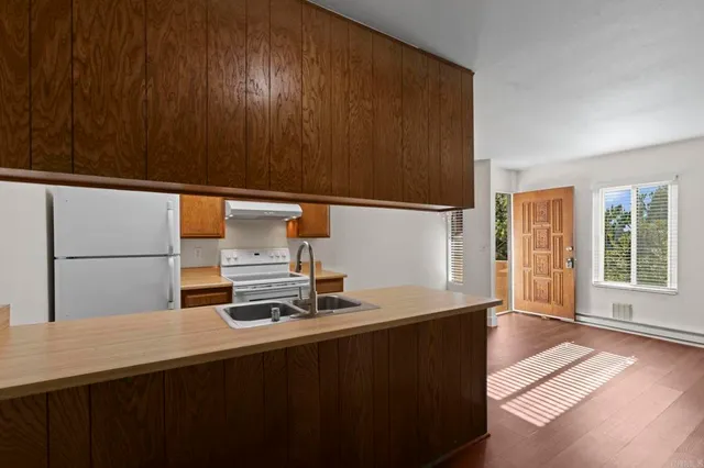 $875,000 | 13742 Ruette Le Parc, Unit C, Del Mar, CA 92014