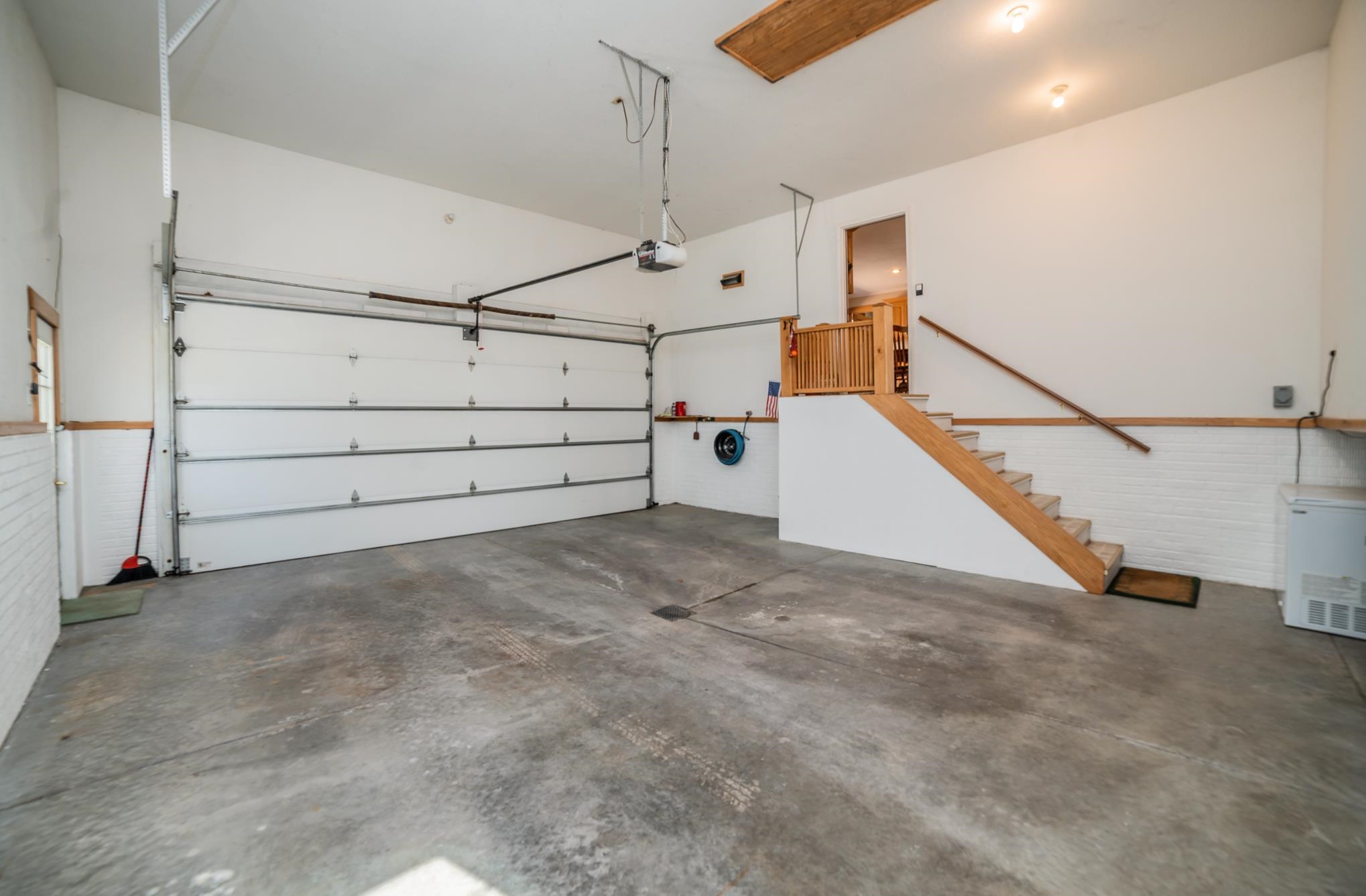 556 West Stewart Road Midland, MI 48640 - Photo 24 of 32