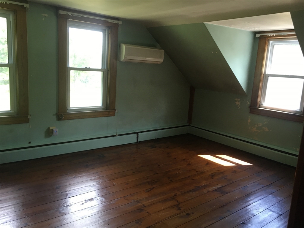 62 River Road Sturbridge, MA 01566 - Photo 15 of 28 Gallery Image 15
