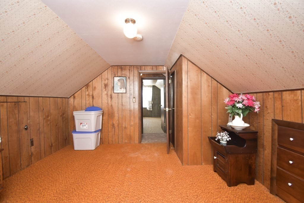 44 Holy Cross Street Springfield, MA 01104 - Photo 24 of 34