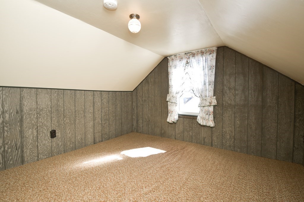 44 Holy Cross Street Springfield, MA 01104 - Photo 27 of 34