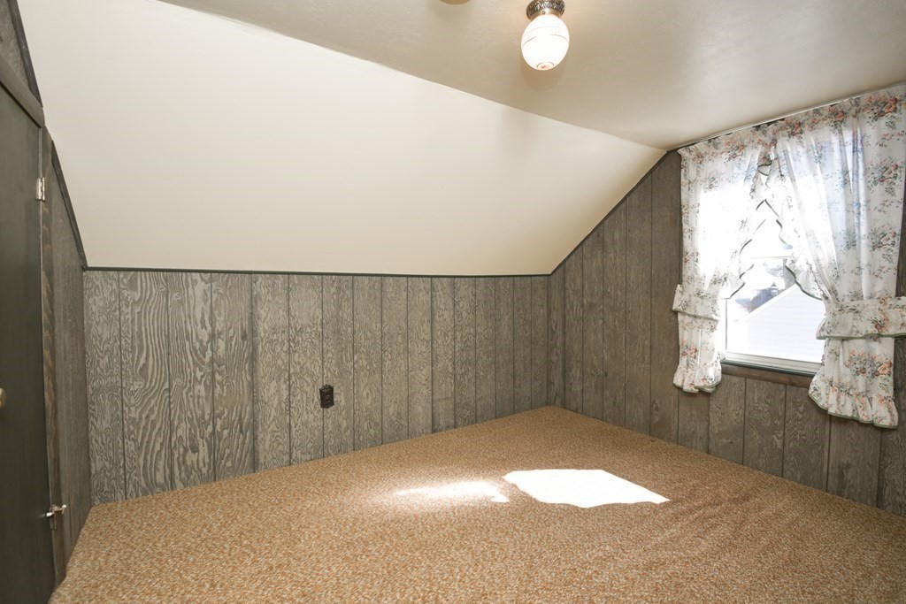 44 Holy Cross Street Springfield, MA 01104 - Photo 29 of 34