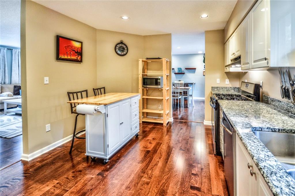 105 Fall Run Road Forest Hills, PA 15221 - Photo 3 of 24