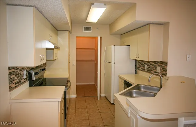 $1,399 | 13571 Eagle Ridge Drive, Unit 1334, Fort Myers, FL 33912