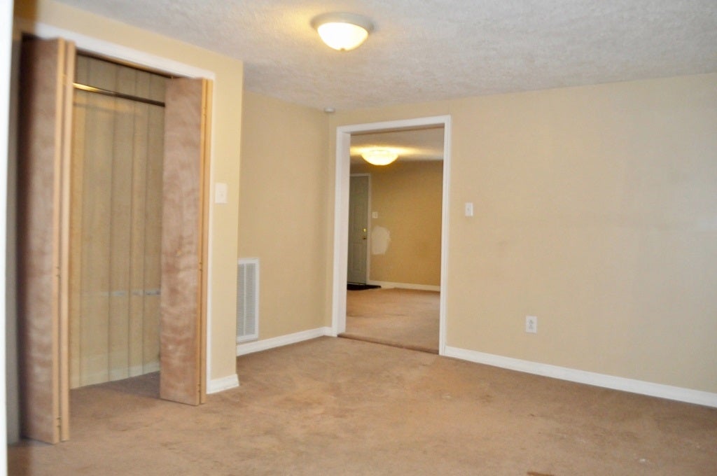 2420 James River Road Huntington, WV 25701 - Photo 5 of 21 Gallery Image 5